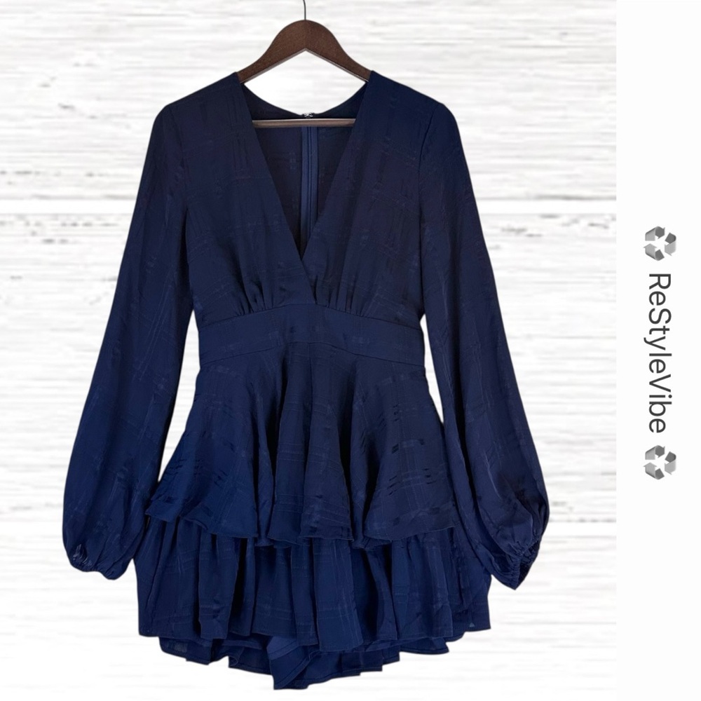 PRINCESS POLLY Women’s Size 8 Romper NWT Plaid V-Neckline NEW Navy Long Sleeve
